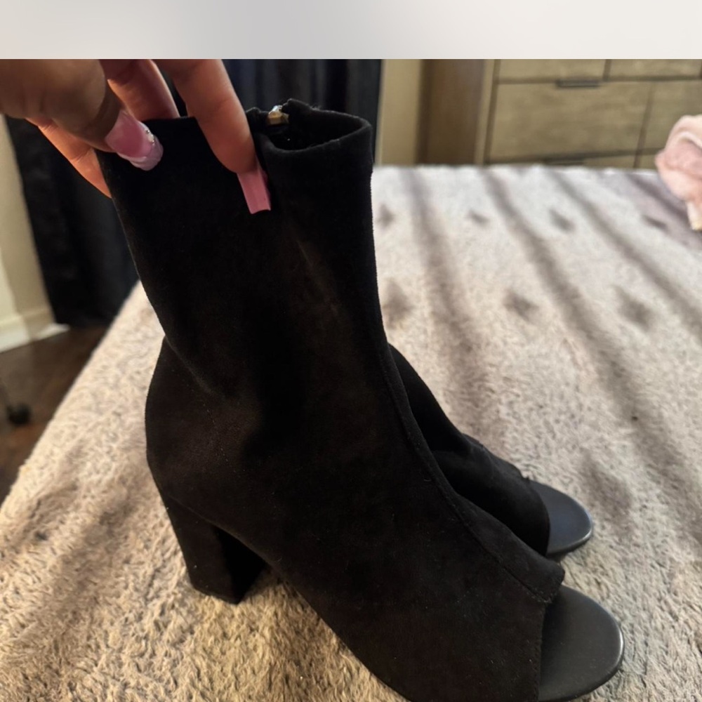 Black Women's heels
